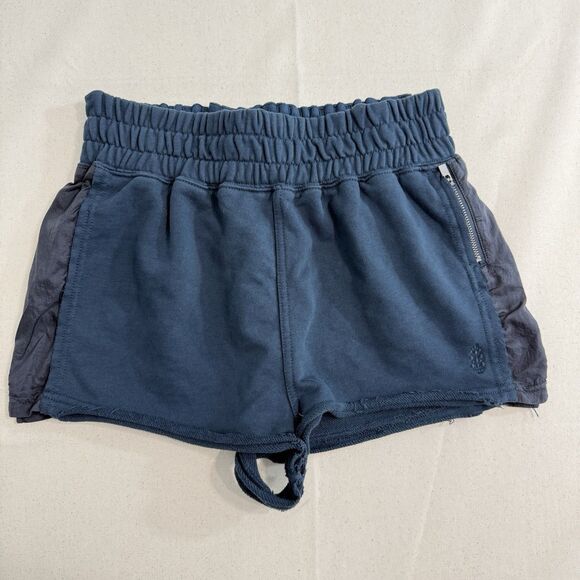 Free People Women’s Navy Casual Shorts Size Small - Picture 1 of 9